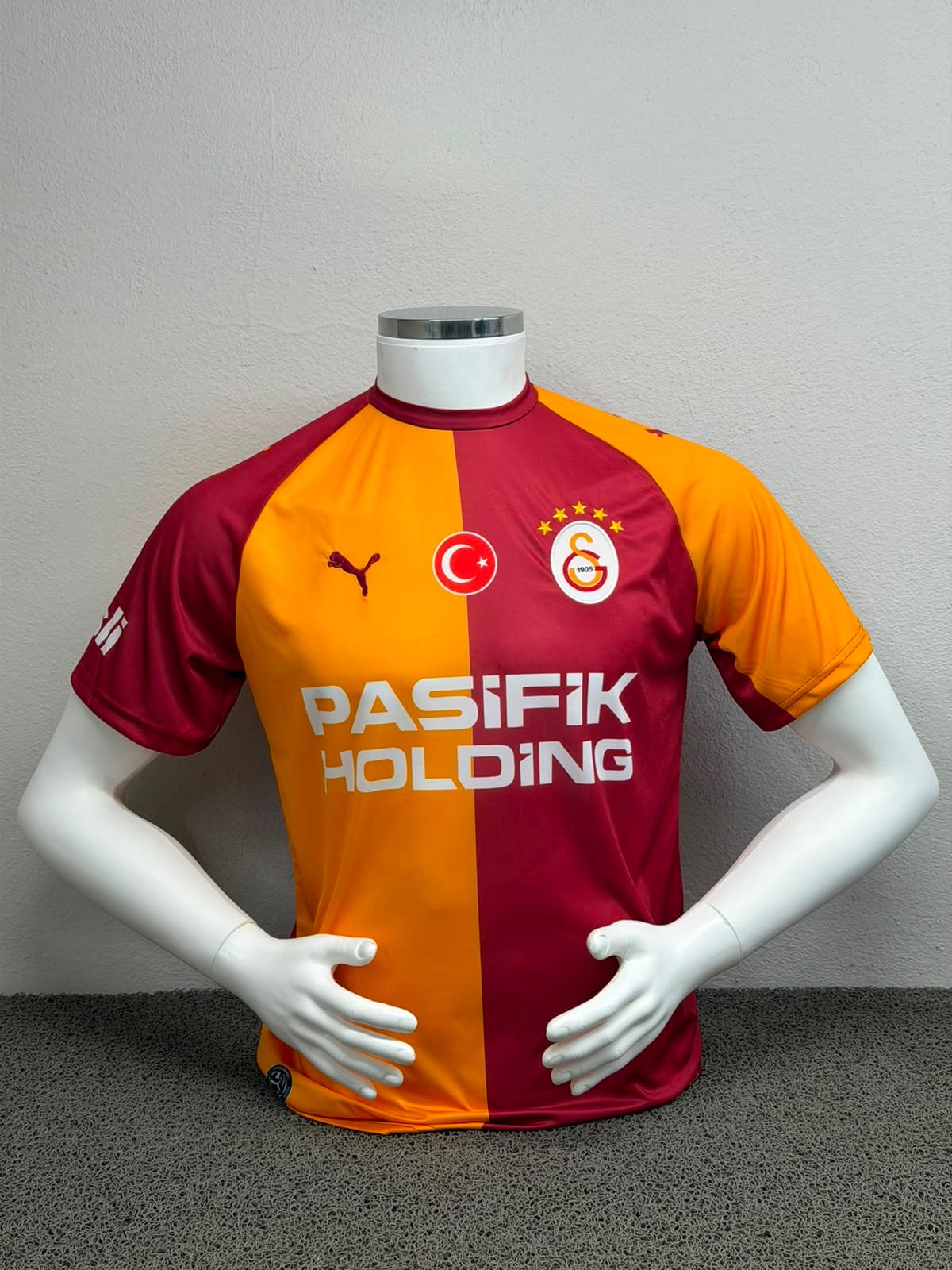 Galatasaray 2026/2027 Sezonu Parçalı İç Saha Forması