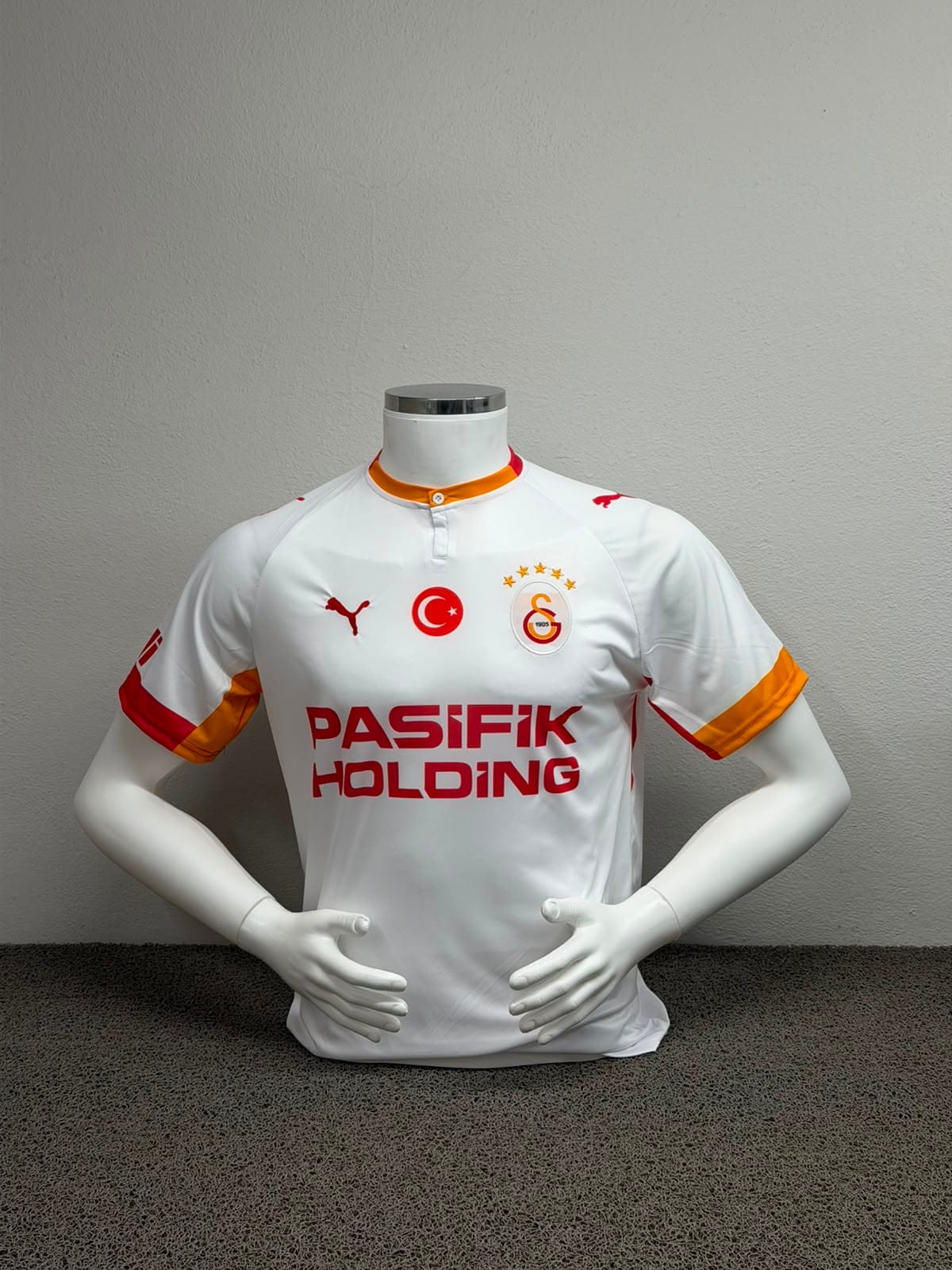 Galatasaray 26/27 Sezonu Beyaz Deplasman Forması